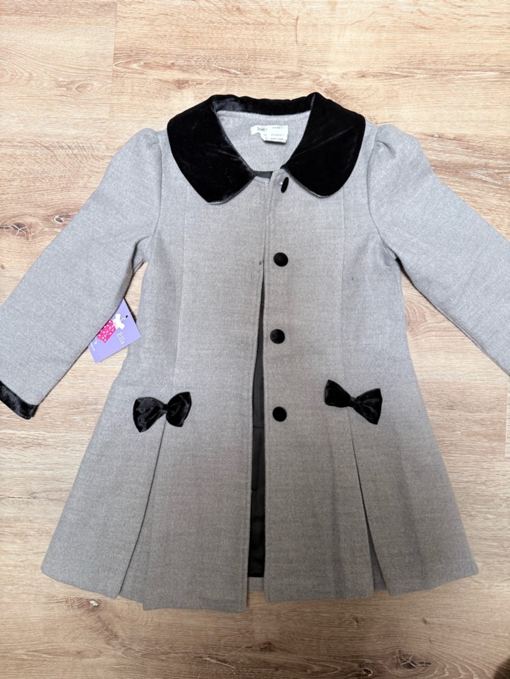 NWT Girls' Gray Coat with Black Velvet Collar and Bows size 6
